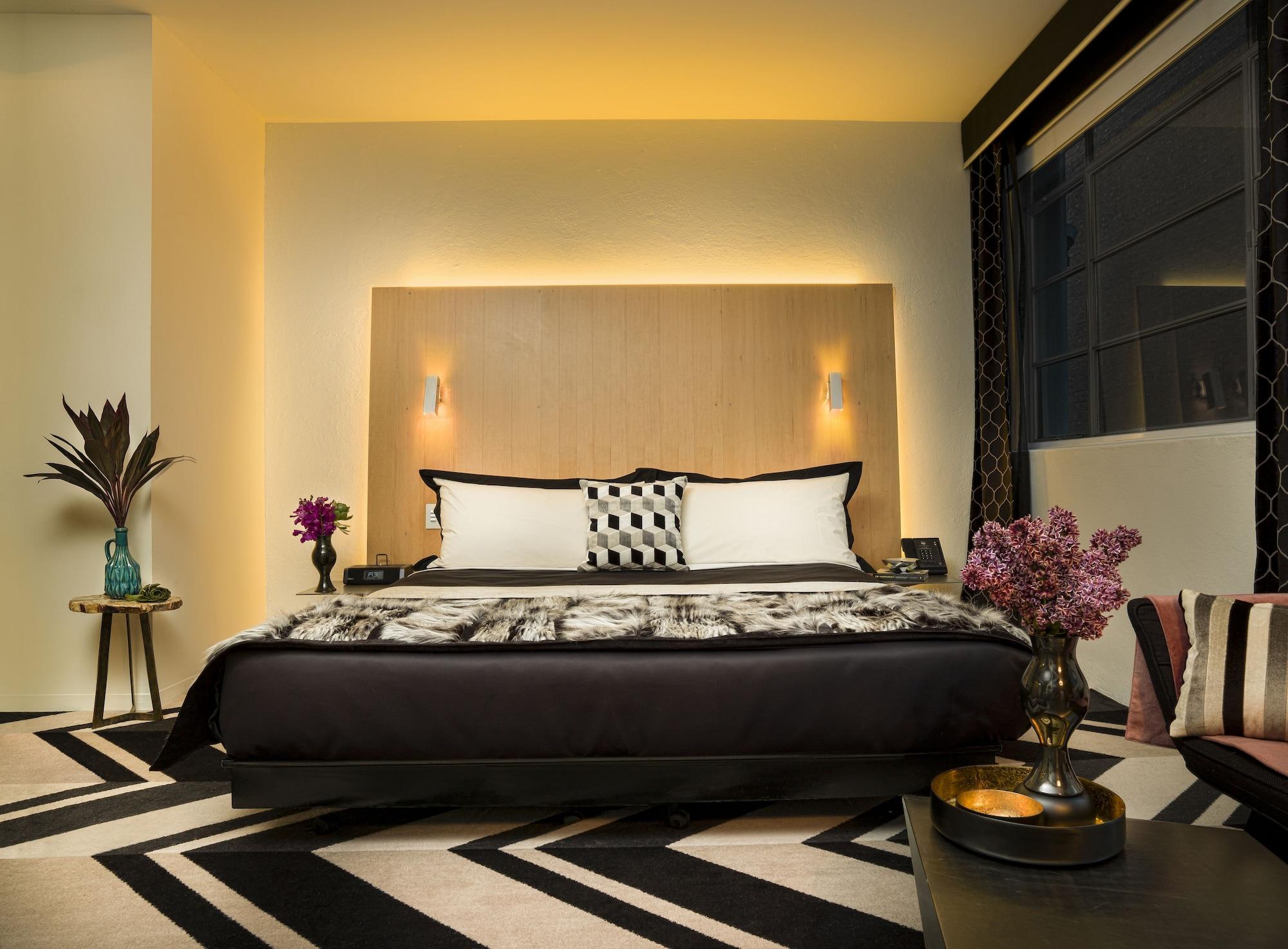 Adelphi Hotel Melbourne Exterior foto A bedroom at the Mandarin Oriental, Bangkok