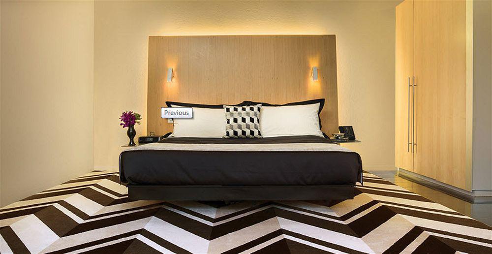 Adelphi Hotel Melbourne Exterior foto A bedroom at the hotel